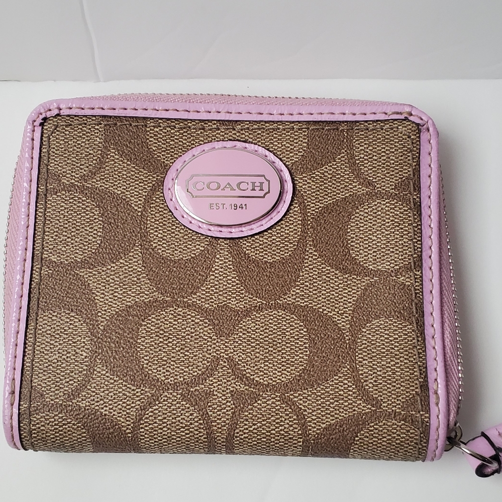 Coach wristlet wallet